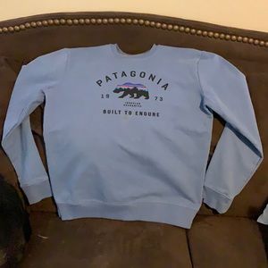 Women’s blue Patagonia sweatshirt